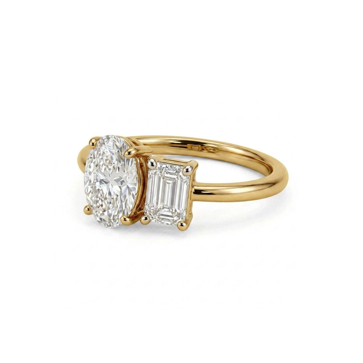 Oval & Emerald Toi et Moi Ring in IGI certified lab grown diamond and BIS hallmarked gold