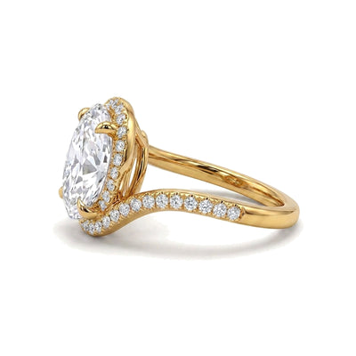 Oval Twist Shank Ring with Pavé in IGI certified lab grown diamond and BIS hallmarked gold