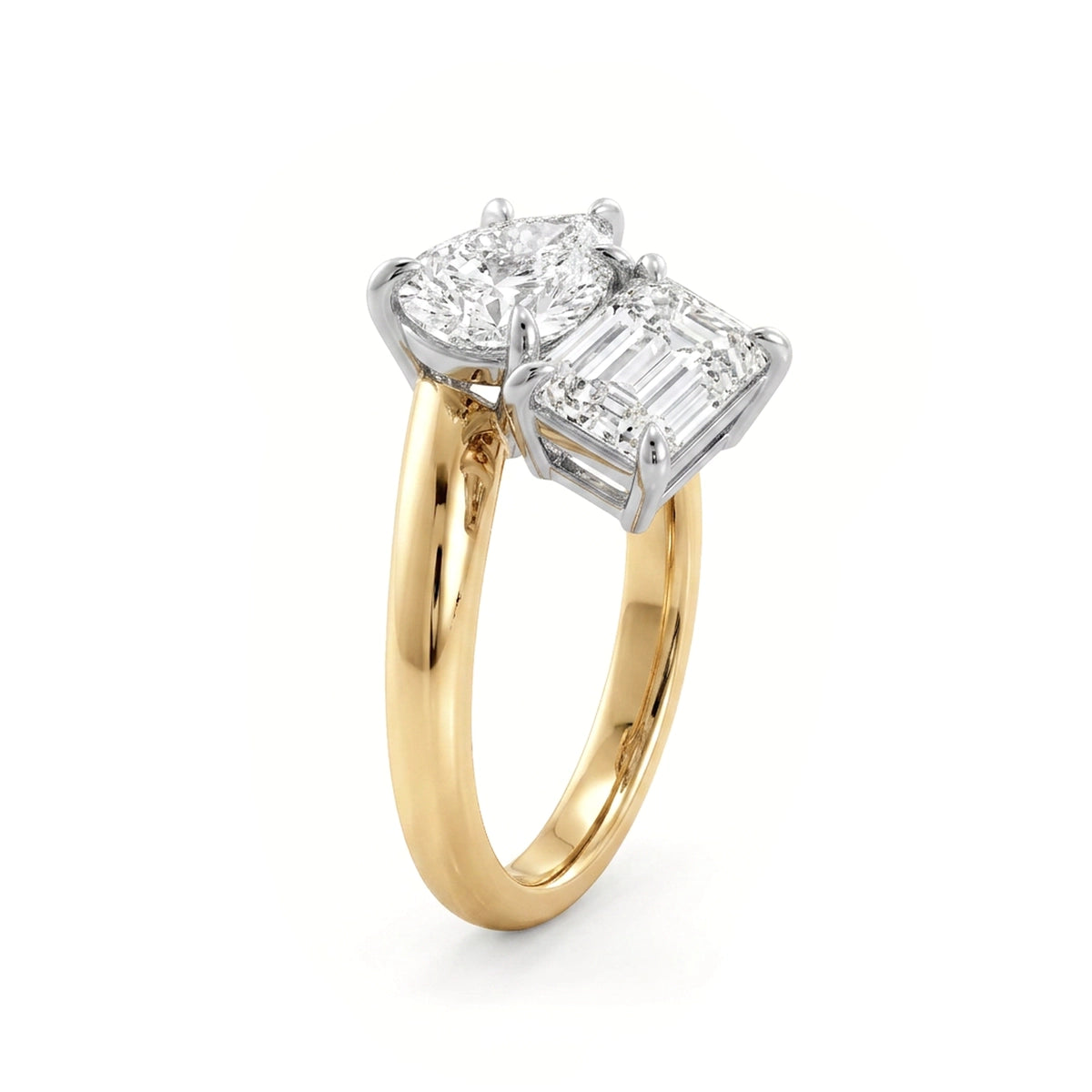 Pear & Emerald Crossover Toi et Moi Ring — emerald and pear lab grown diamond ring in 9K, 14K or 18K gold